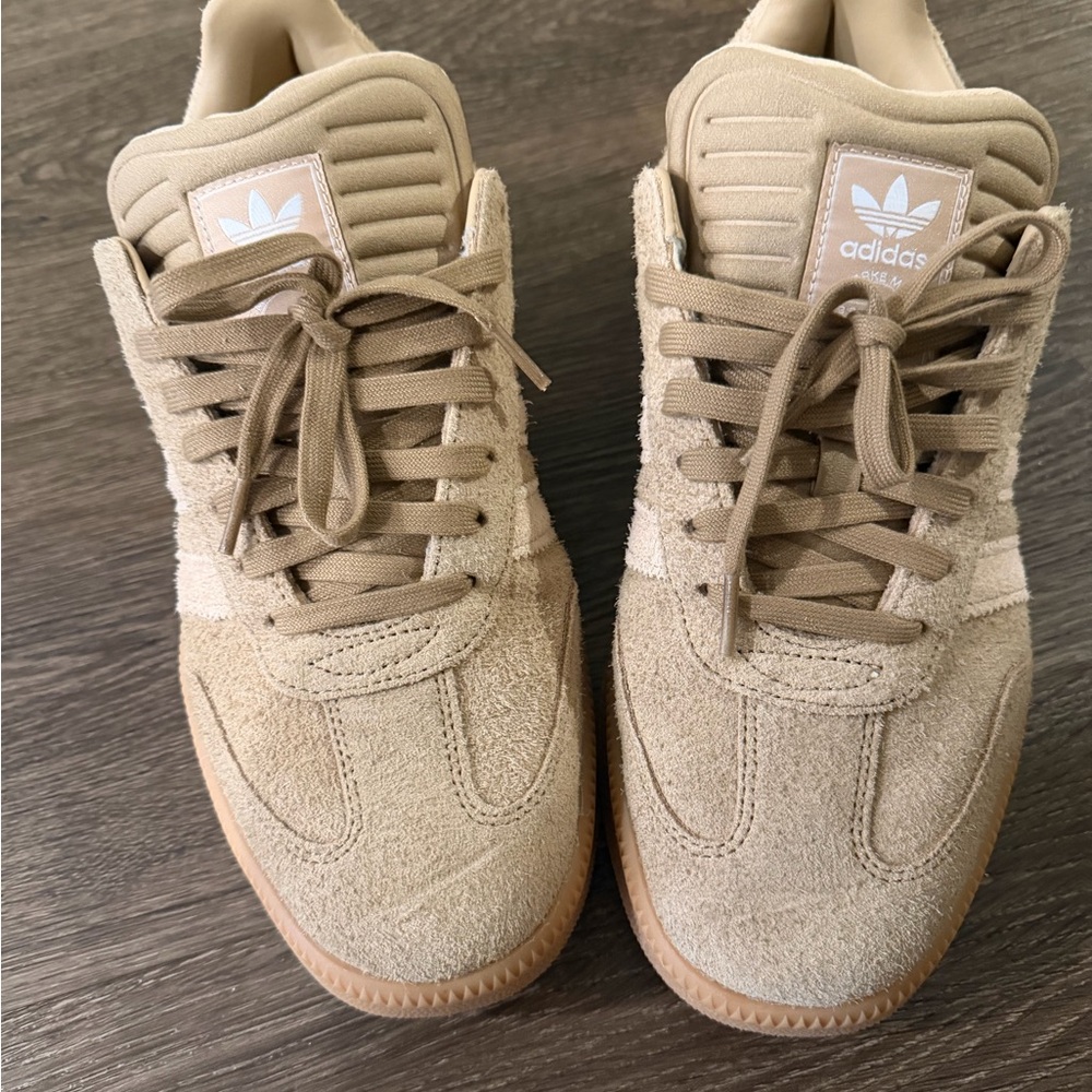 New Adidas Samba Men’s 12. Beige Suede Sneakers - Picture 3 of 6